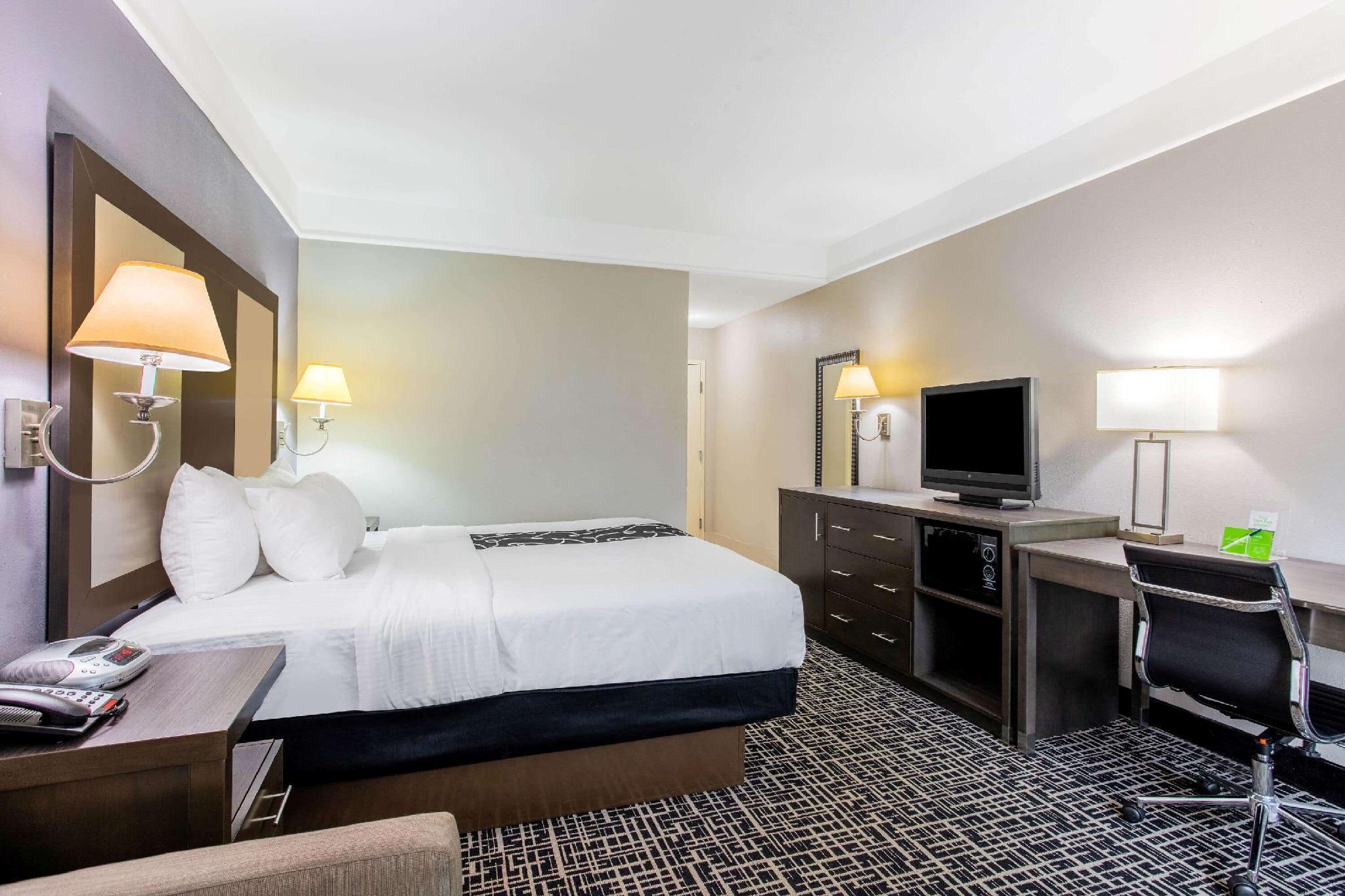 La Quinta Inn & Suites Fultondale Eksteriør billede