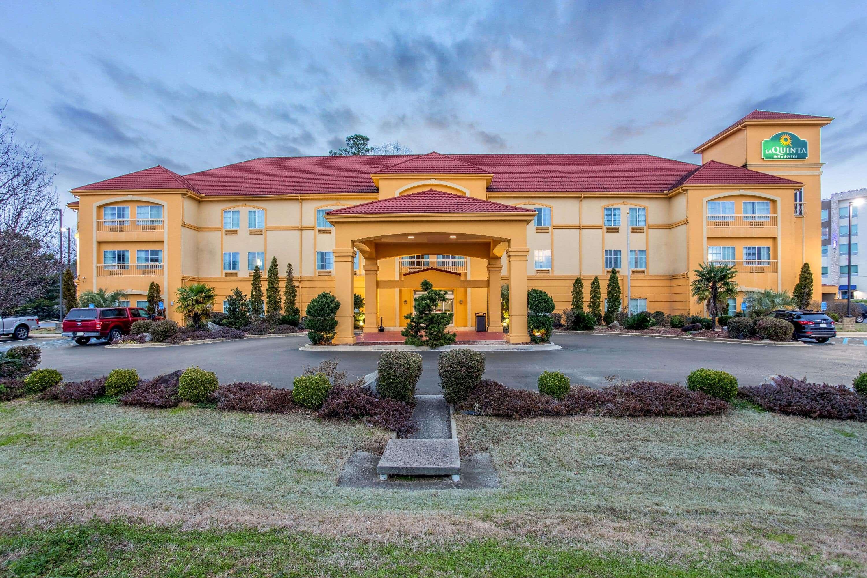 La Quinta Inn & Suites Fultondale Eksteriør billede