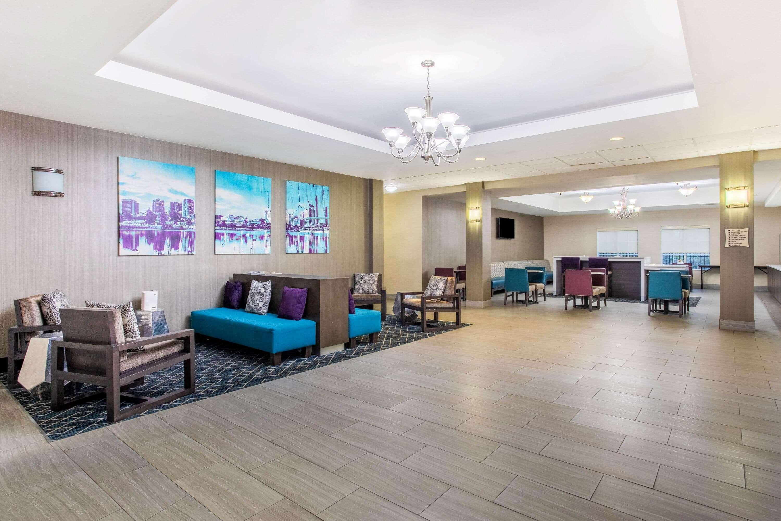 La Quinta Inn & Suites Fultondale Eksteriør billede
