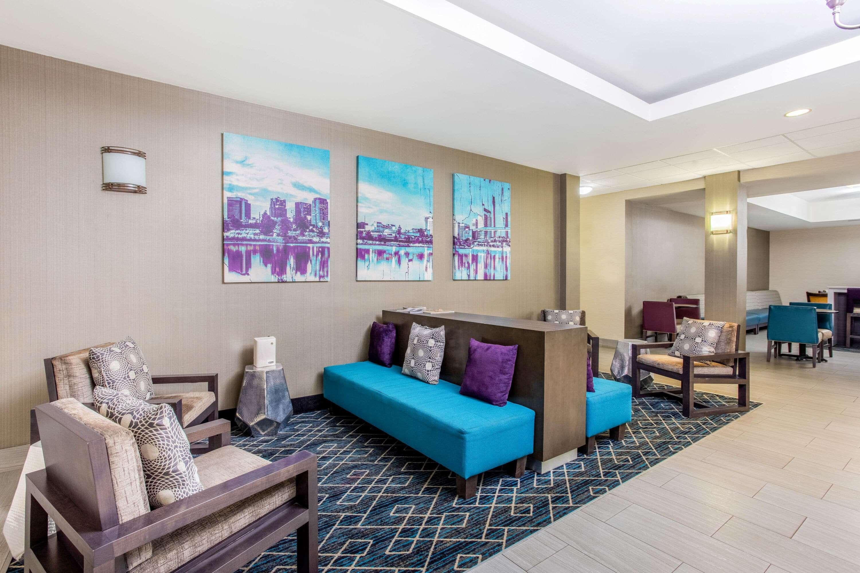 La Quinta Inn & Suites Fultondale Eksteriør billede